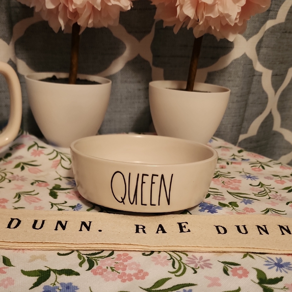 Rae Dunn QUEEN Cream Bowl